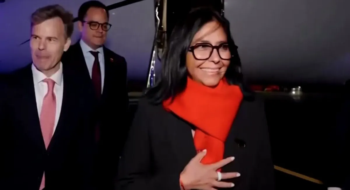 Delcy Rodríguez chega aos EUA para a ONU perto de prisão de Maduro